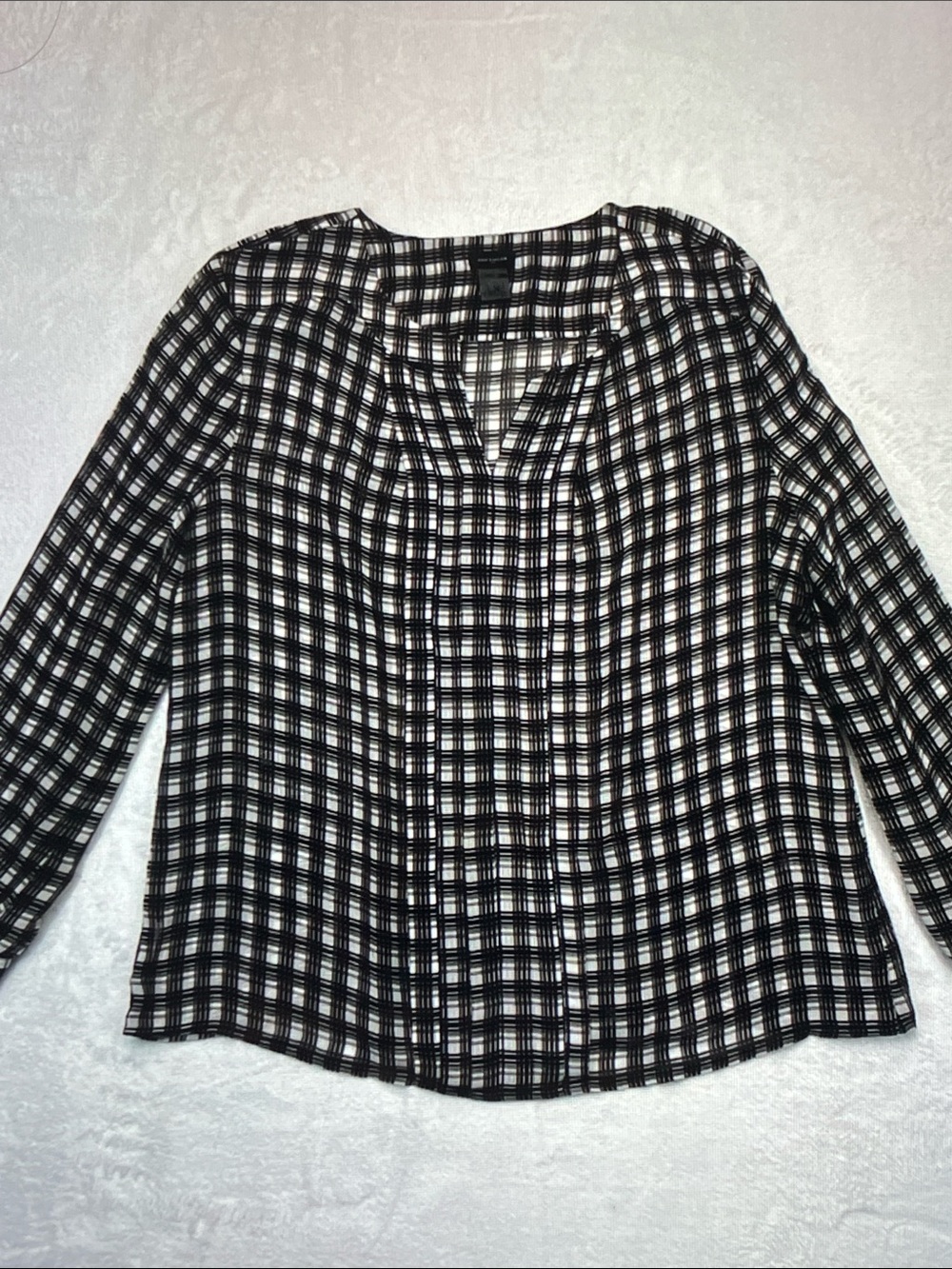 Ann Taylor Black and White Plaid Long Sleeve Blouse